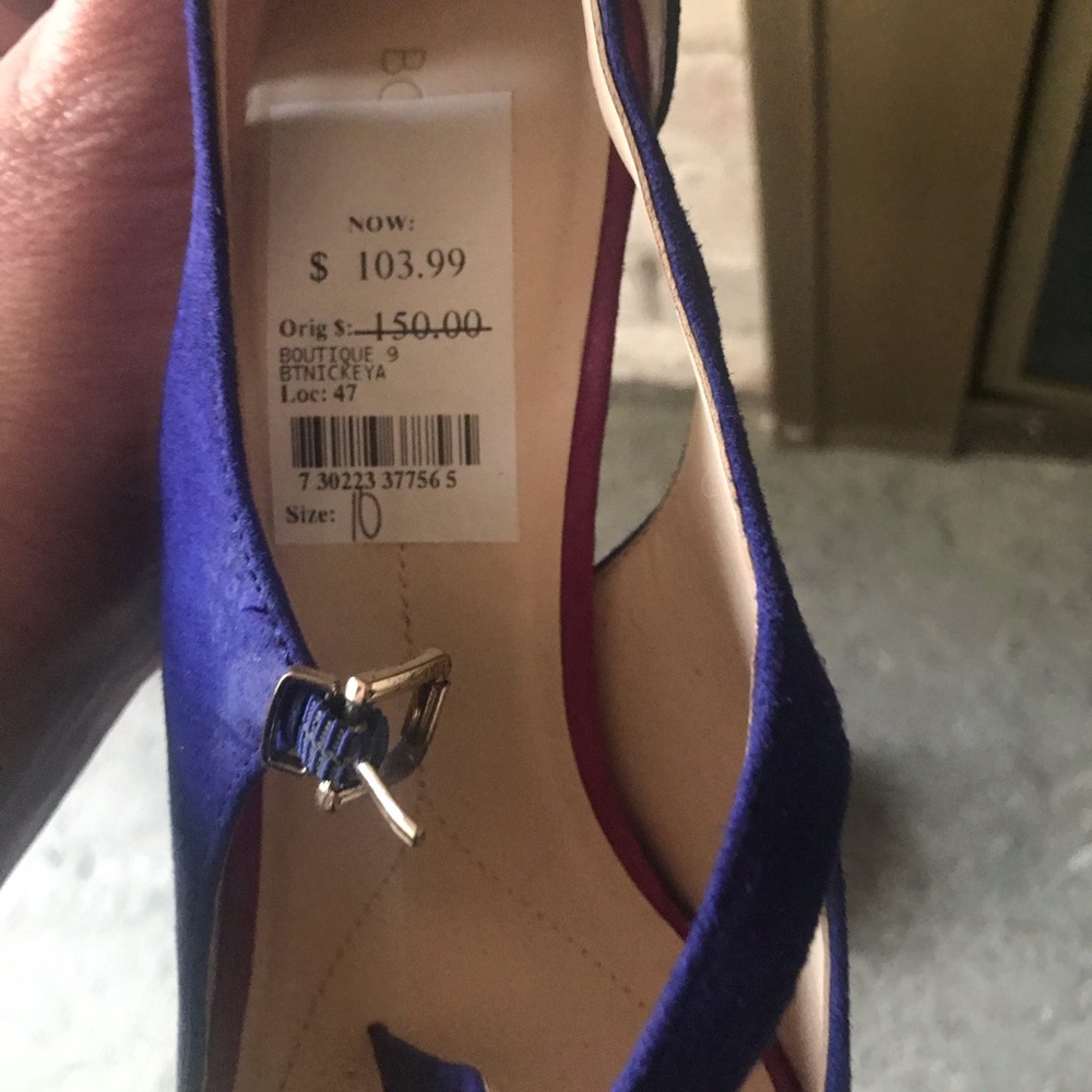 Shoes - Picture 4 of 4